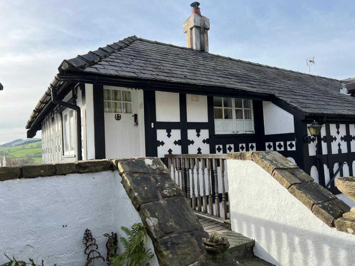 Pentre Cerrig Country House Llanferres Экстерьер фото