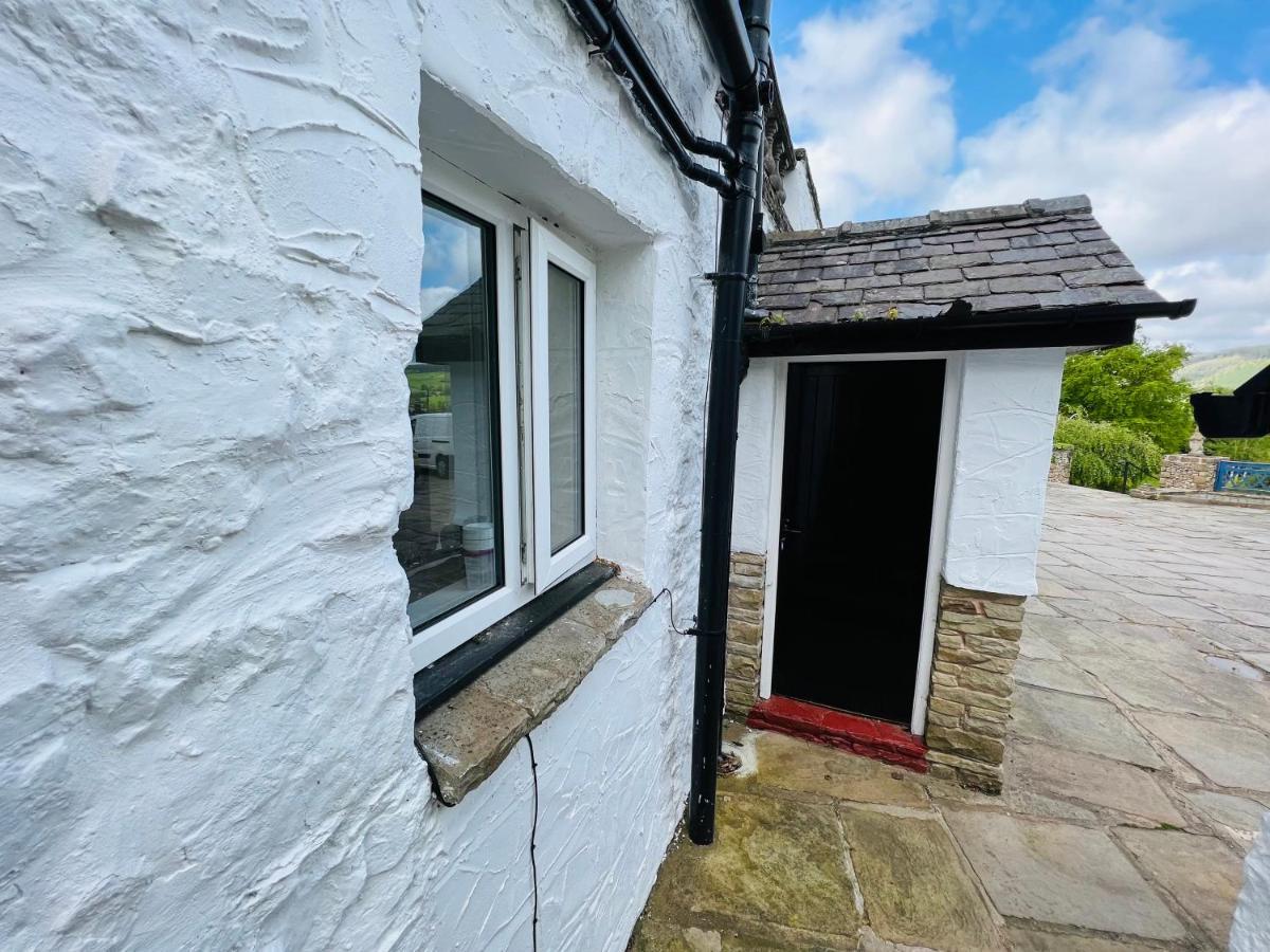 Pentre Cerrig Country House Llanferres Экстерьер фото